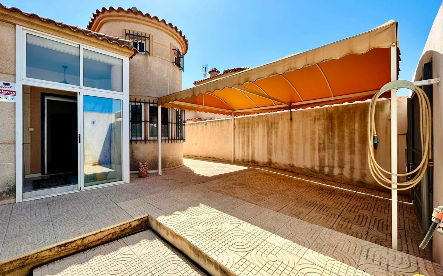 3-bedroom Villa In Torrevieja, Spain (126 M²)
