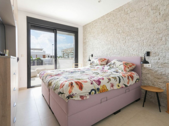 5-bedroom Villa In San Pedro Del Pinatar, Spain (143 M²)