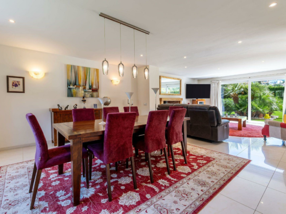4-bedroom Villa In Calvià, Spain (368 M²)