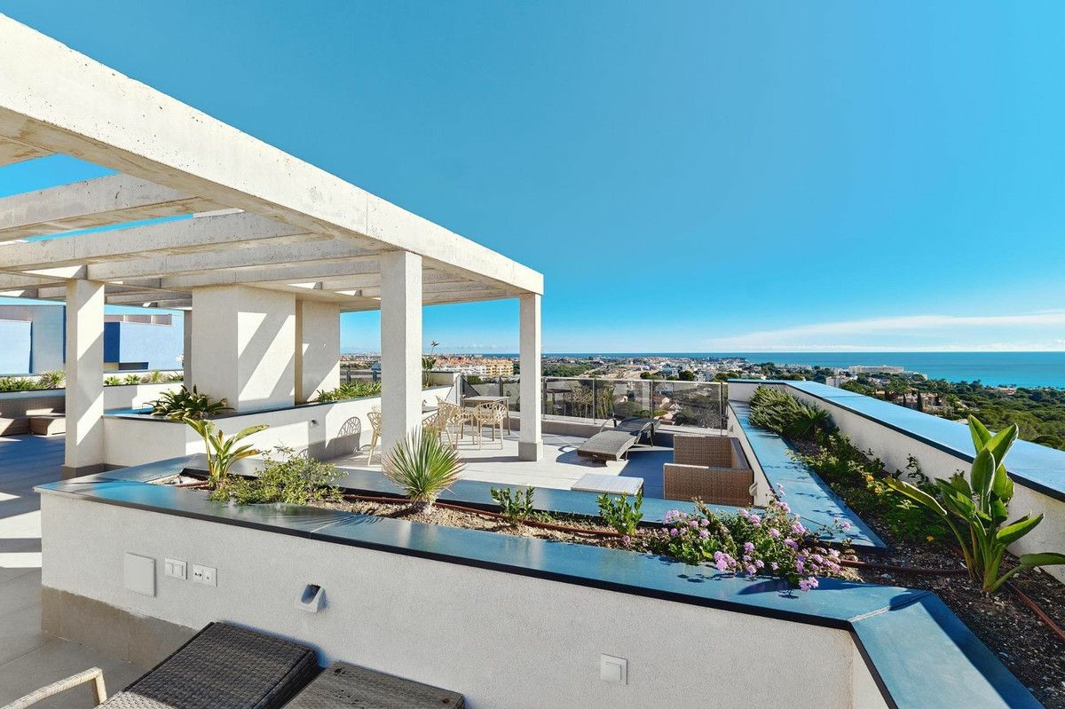 2-bedroom Apartment In Orihuela Costa, Spain (95 M²)
