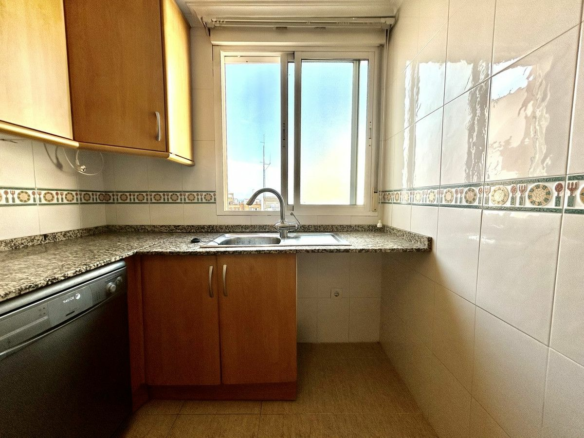 2-bedroom Apartment In Torrevieja, Spain (70 M²)