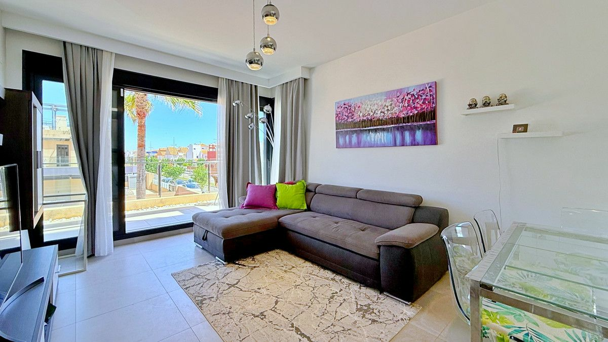 3-bedroom Apartment In Pilar De La Horadada, Spain (108 M²)