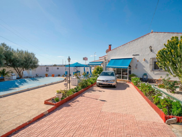 4-bedroom Villa In Rojales, Spain (198 M²)