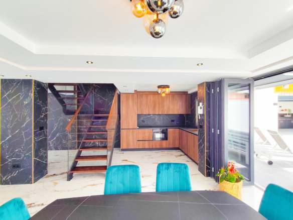 5-bedroom House In Los Urrutias, Spain (157 M²)