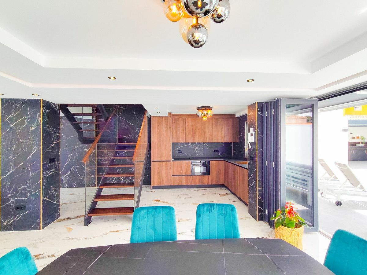 5-bedroom House In Los Urrutias, Spain (157 M²)
