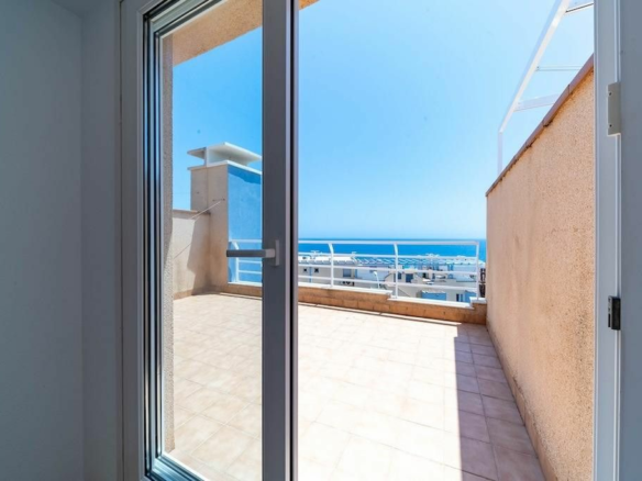 3-bedroom House In Orihuela Costa, Spain (177 M²)