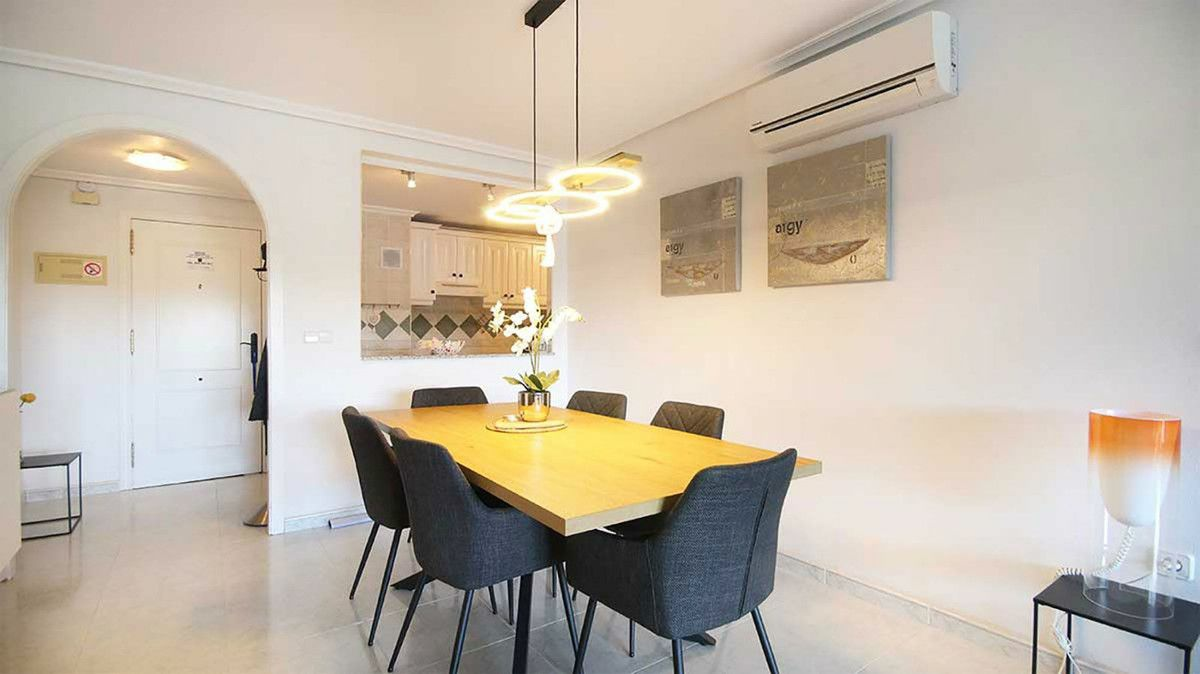 2-bedroom Apartment In Orihuela Costa, Spain (99 M²)