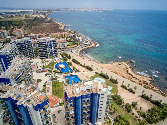 2-bedroom Apartment In Orihuela Costa, Spain (98 M²)