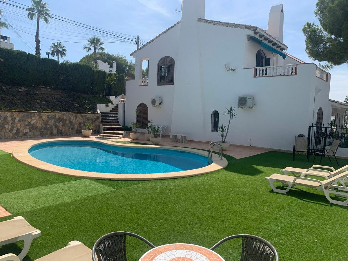 4-bedroom Villa In Orihuela Costa, Spain (156 M²)