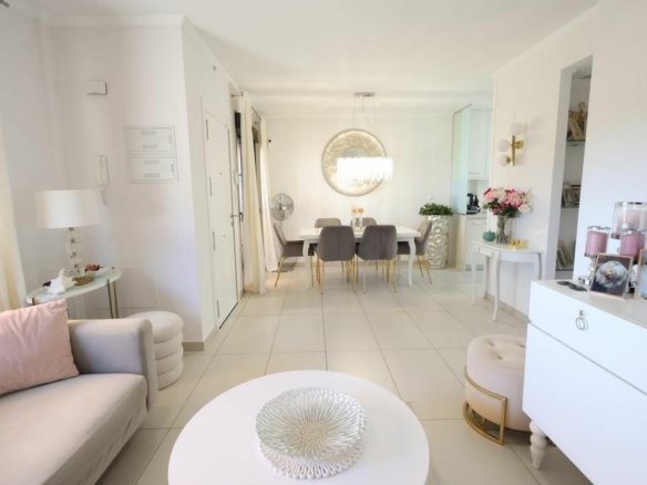 3-bedroom Apartment In Orihuela Costa, Spain (123 M²)
