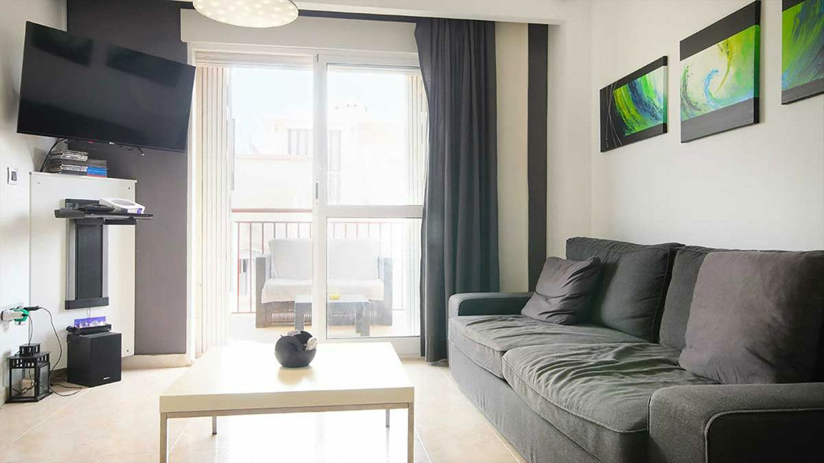 3-bedroom Apartment In Daya Nueva, Spain (85 M²)