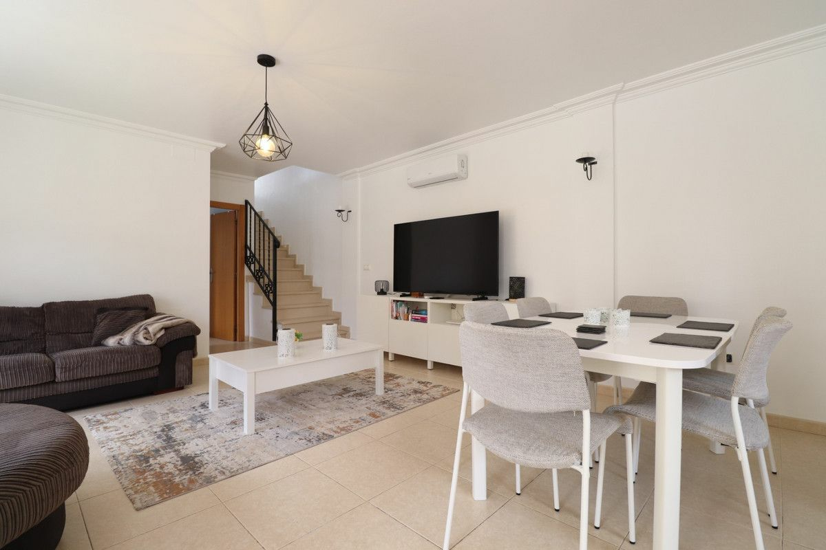 3-bedroom Villa In Los Montesinos, Spain (100 M²)