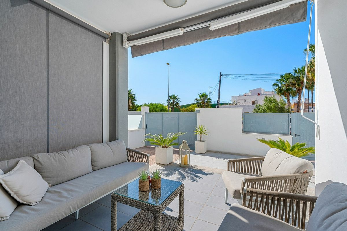 3-bedroom House In Daya Nueva, Spain (90 M²)