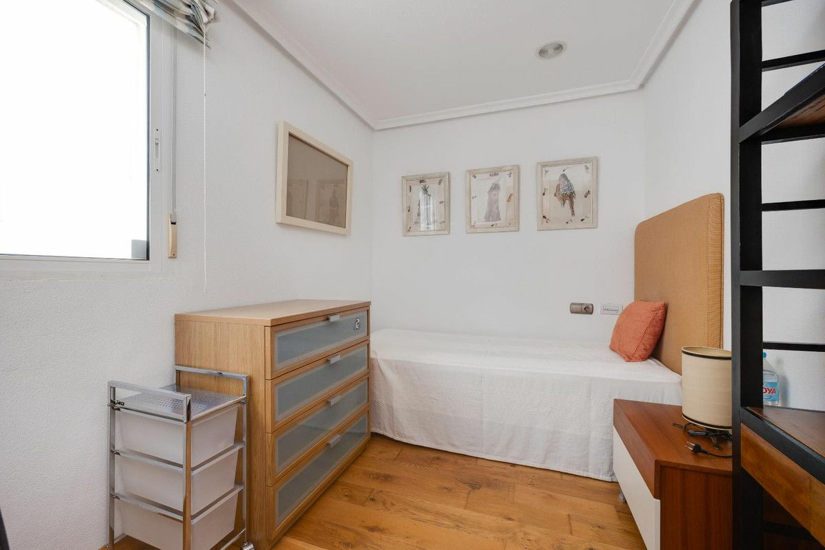 3-bedroom Apartment In Torrevieja, Spain (105 M²)