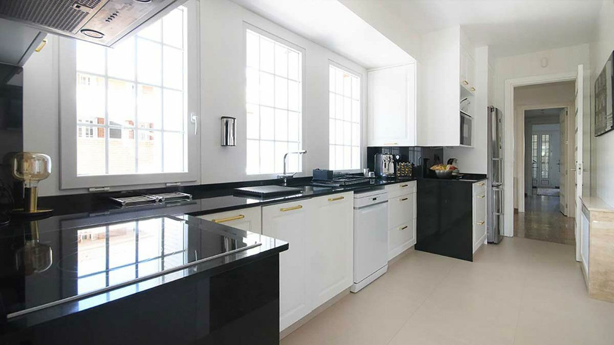 4-bedroom Villa In Santiago De La Ribera, Spain (473 M²)