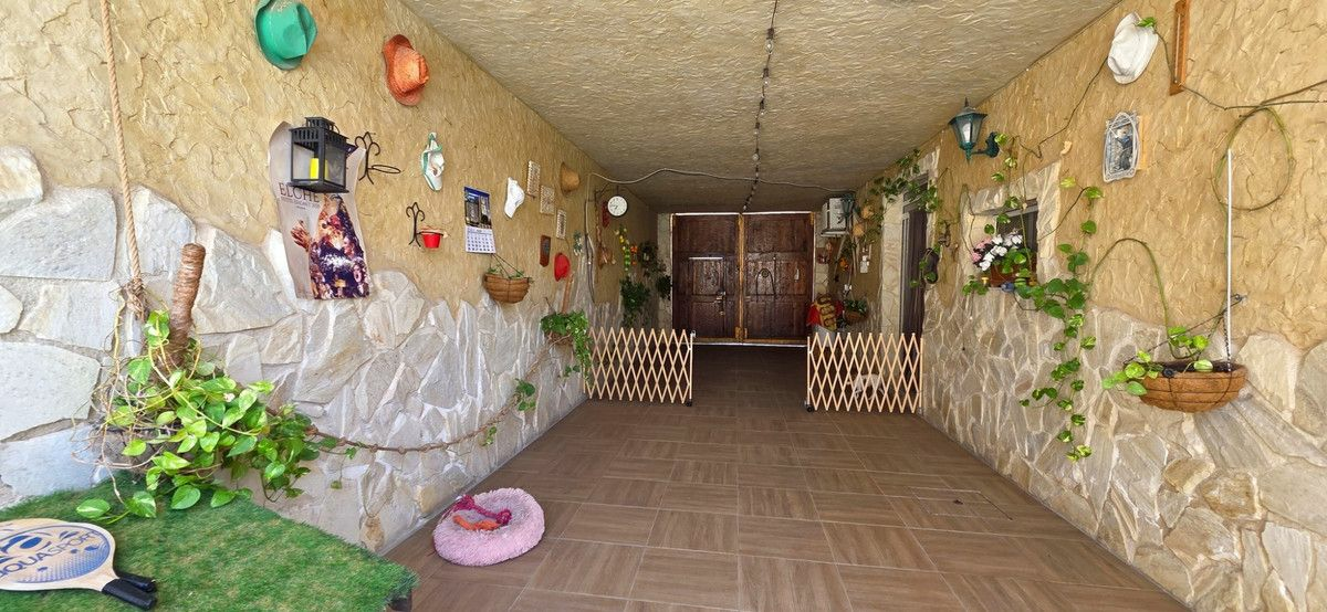 5-bedroom House In San Isidro, Spain (300 M²)
