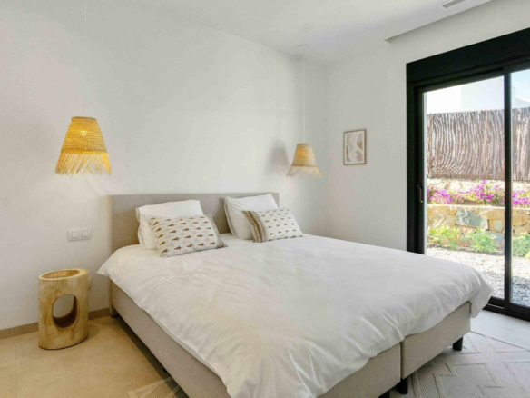 3-bedroom Villa In Orihuela, Spain (177 M²)