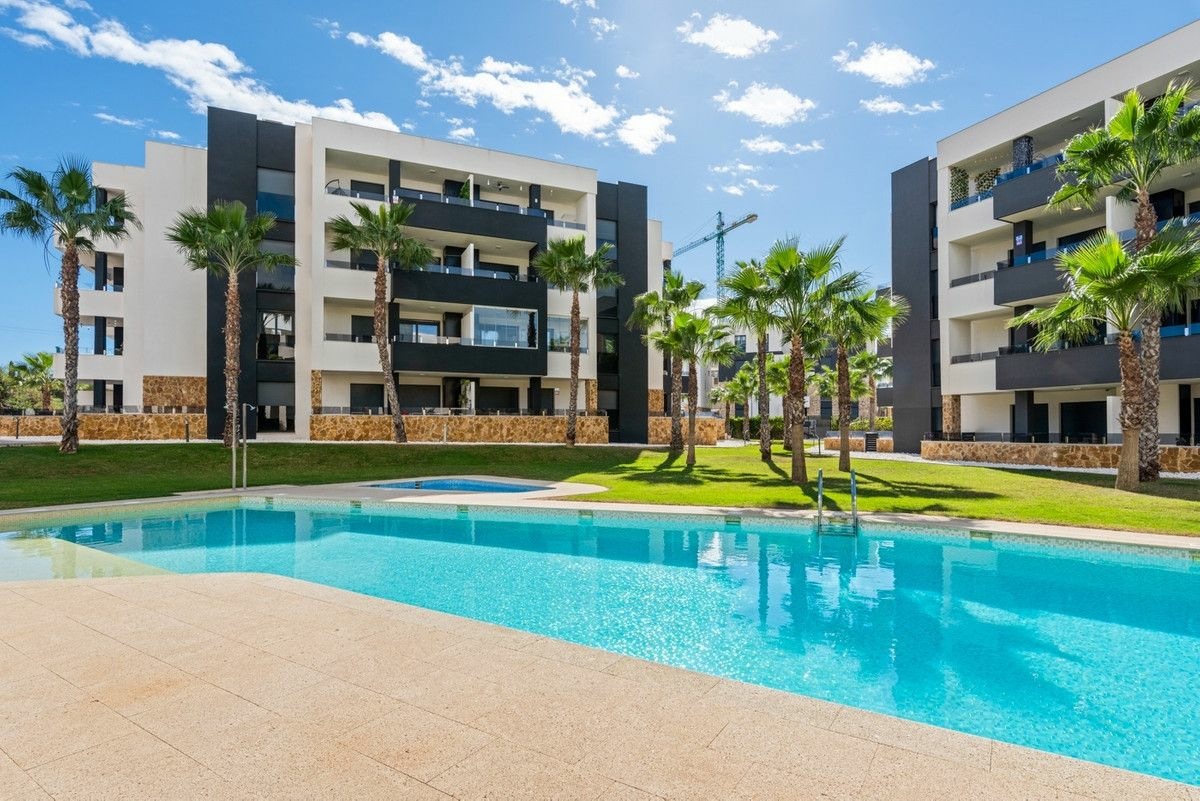 2-bedroom Apartment In Orihuela Costa, Spain (74 M²)