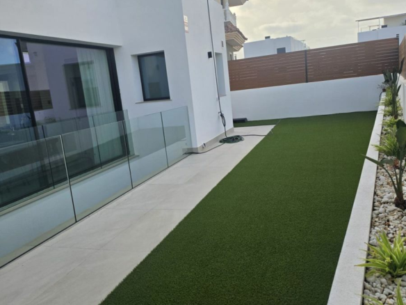 4-bedroom Villa In Torrevieja, Spain (188 M²)