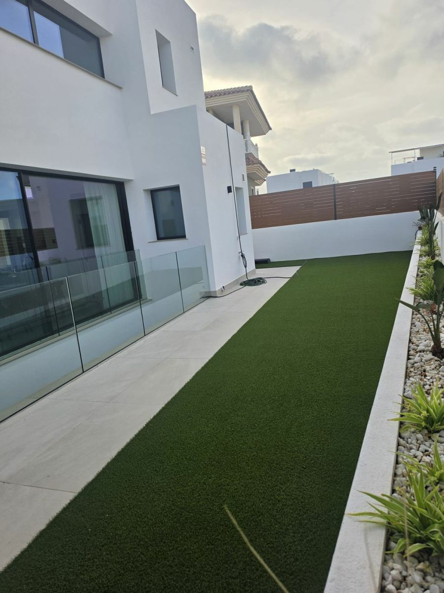 4-bedroom Villa In Torrevieja, Spain (188 M²)