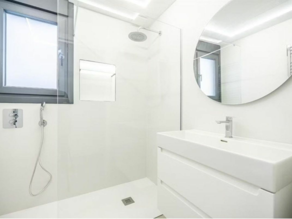 5-bedroom Villa In Los Alcázares, Spain (225 M²)