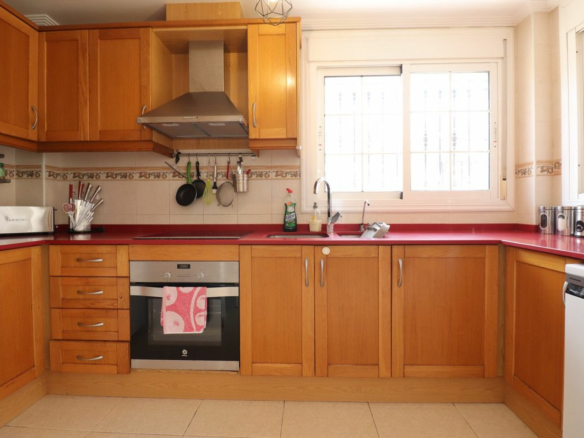 3-bedroom Villa In Los Montesinos, Spain (100 M²)