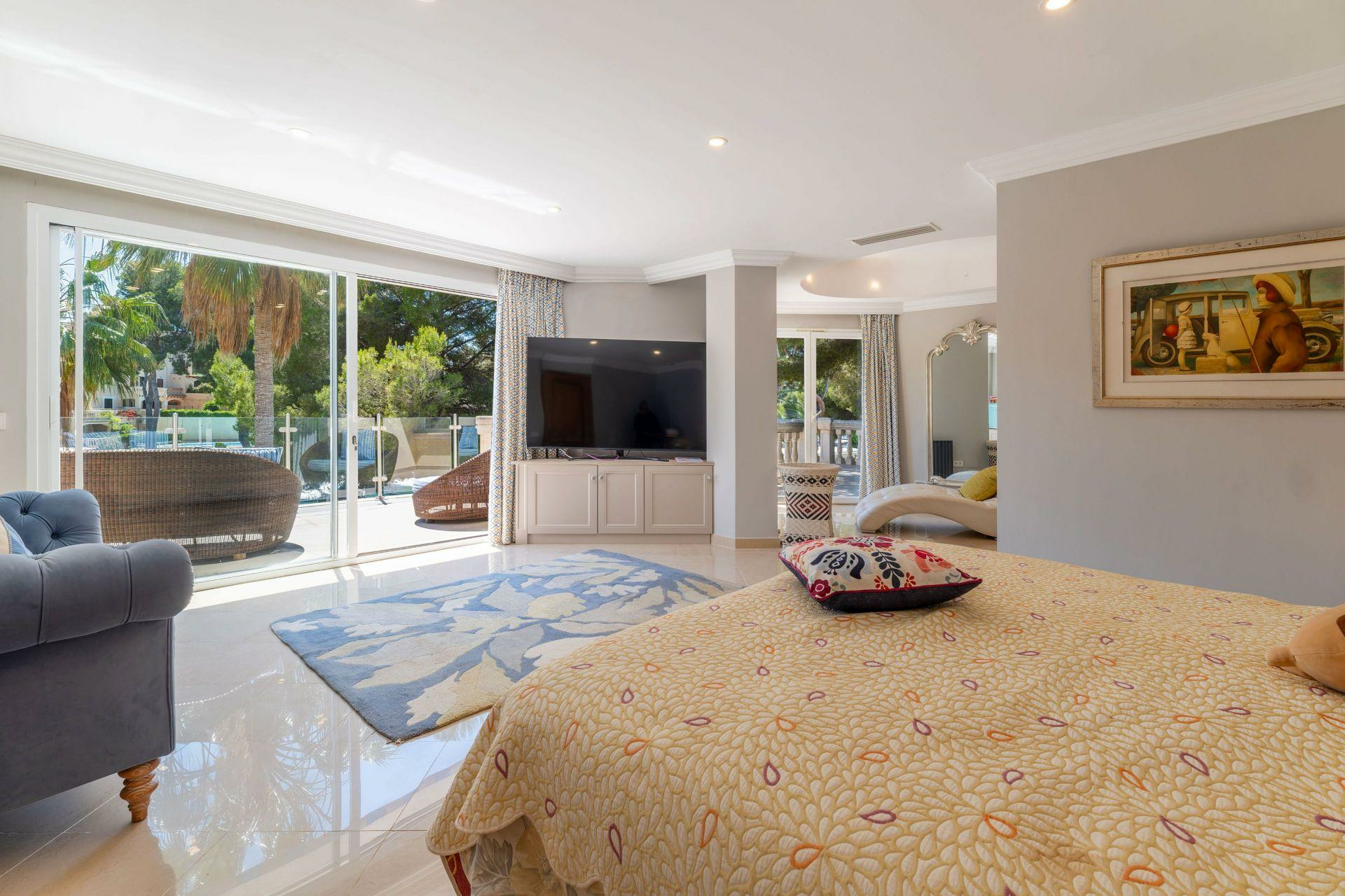 6-bedroom Villa In Calvià, Spain (614 M²)