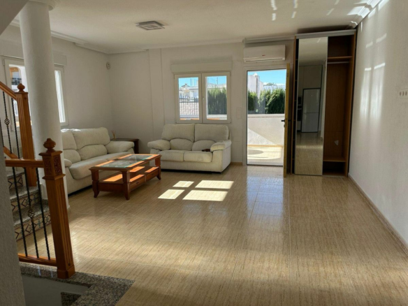4-bedroom House In Orihuela Costa, Spain (207 M²)