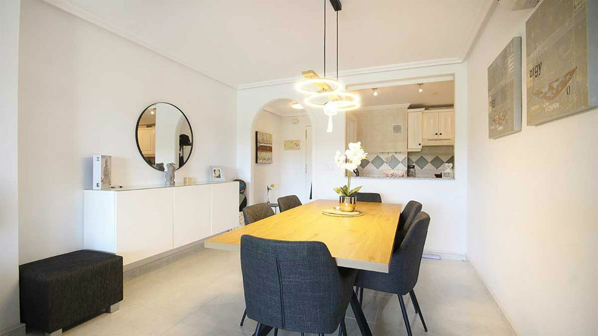 2-bedroom Apartment In Orihuela Costa, Spain (99 M²)