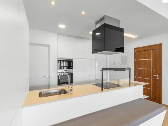 3-bedroom Villa In Benijofar, Spain (144 M²)