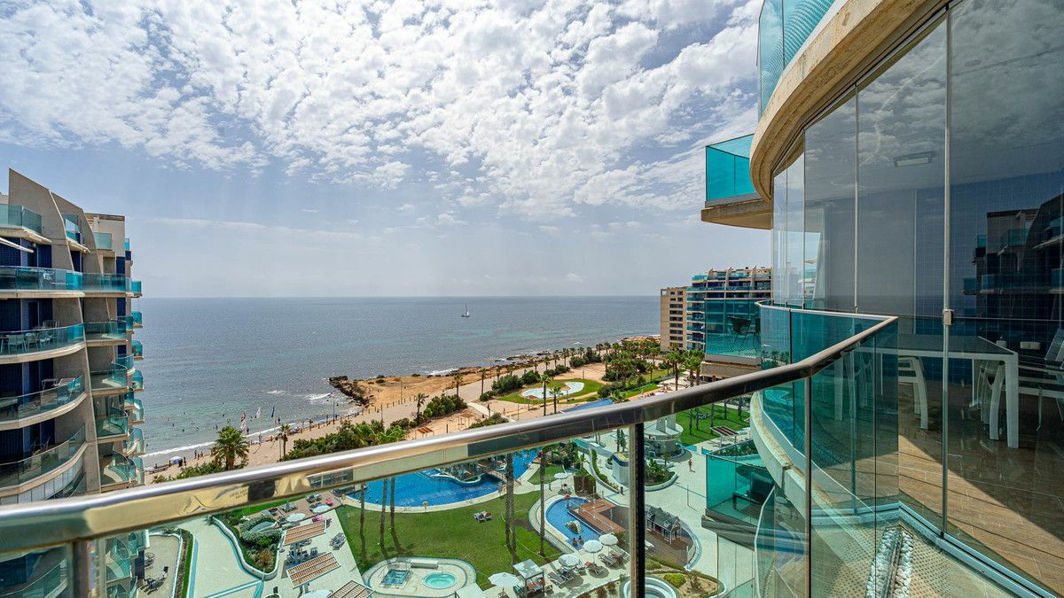 2-bedroom Apartment In Orihuela Costa, Spain (98 M²)