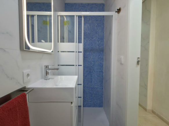 2-bedroom Apartment In Torrevieja, Spain (73 M²)