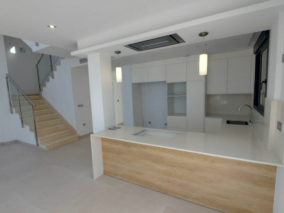 3-bedroom House In Orihuela Costa, Spain (190 M²)