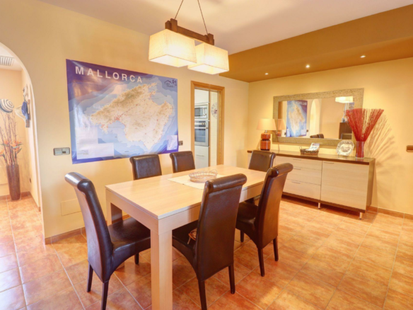 3-bedroom Penthouse In Calvià, Spain (160 M²)