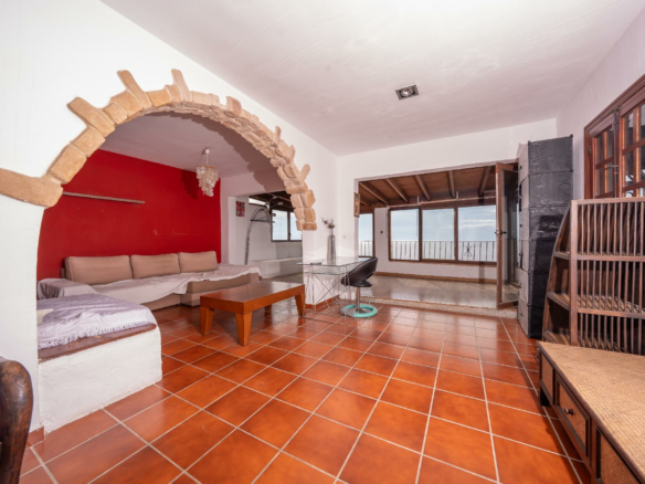 3-bedroom Bungalow In El Campello, Spain (235 M²)
