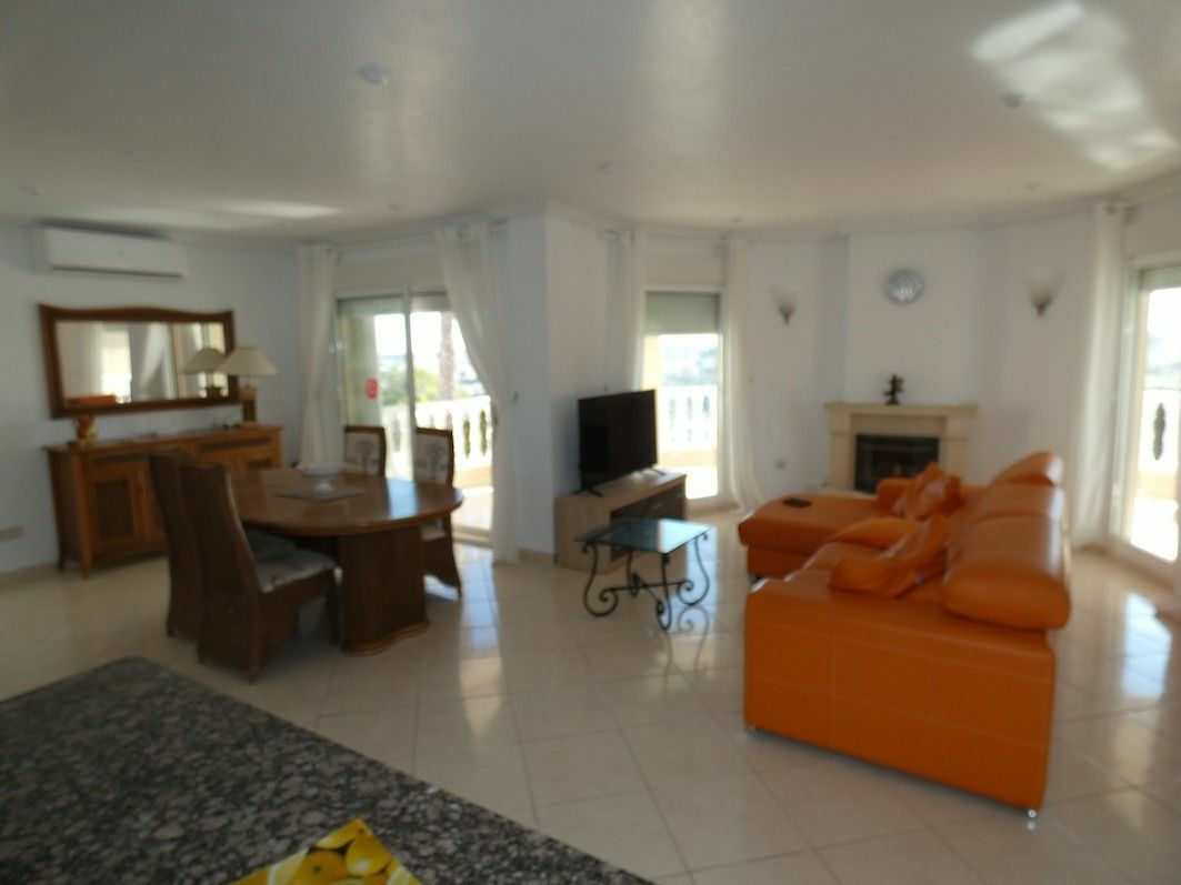 4-bedroom Villa In Rojales, Spain (150 M²)