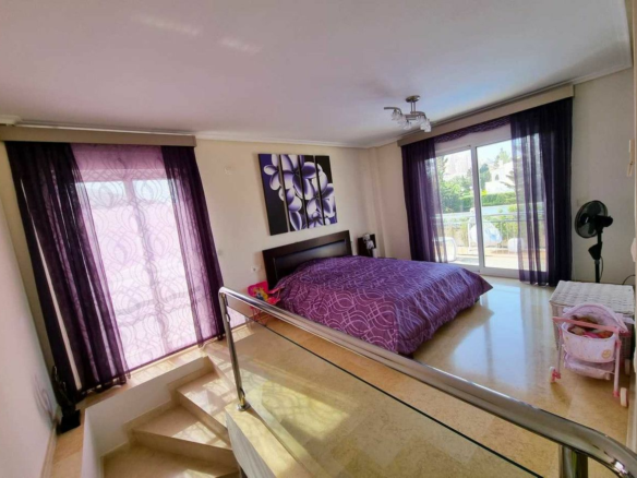 5-bedroom Villa In Torrevieja, Spain (469 M²)