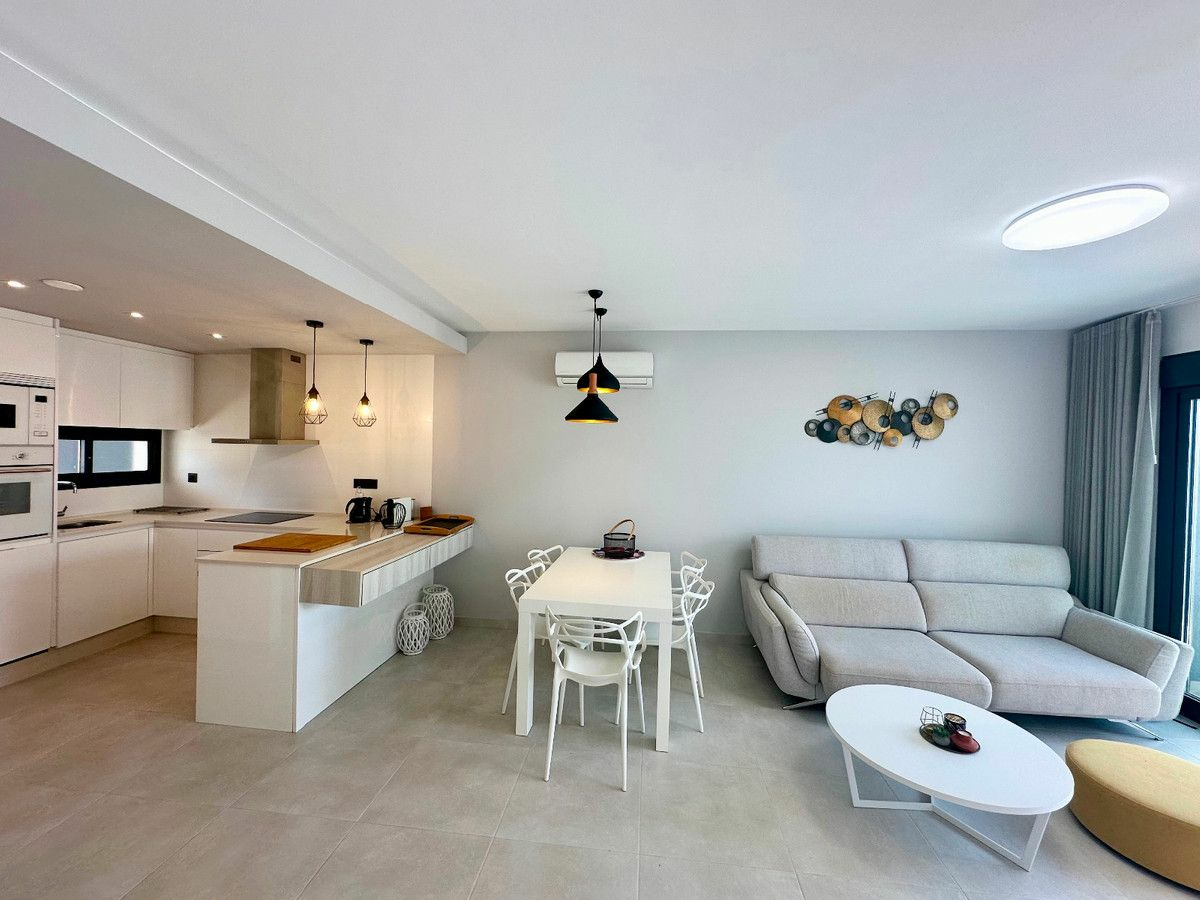 3-bedroom Apartment In Guardamar Del Segura, Spain (90 M²)