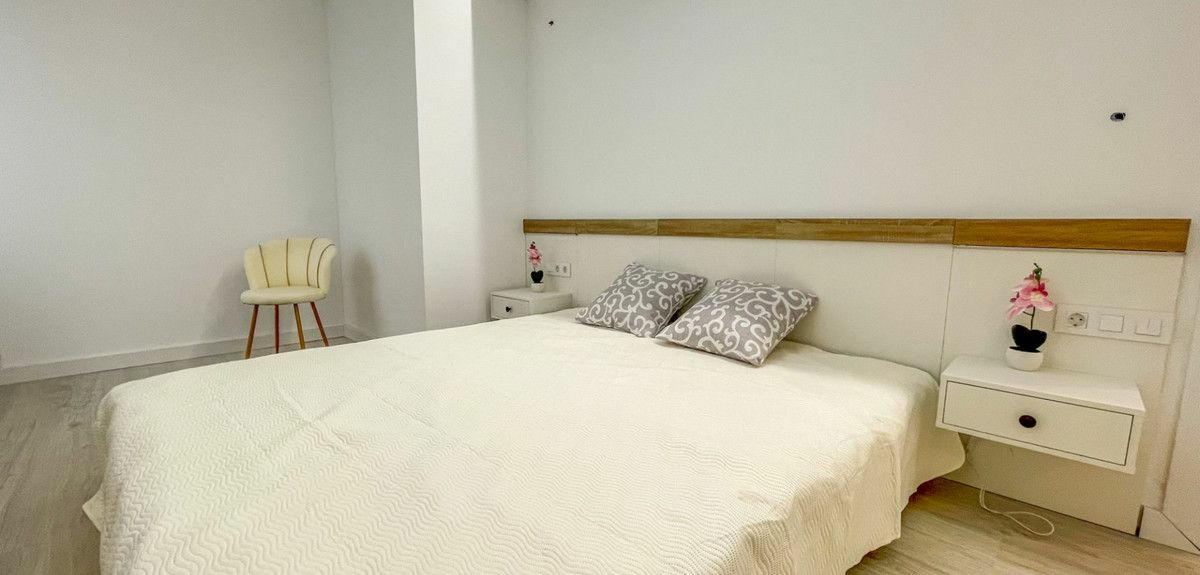 2-bedroom Apartment In Torrevieja, Spain (91 M²)