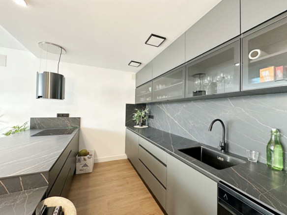 3-bedroom House In Torrevieja, Spain (180 M²)