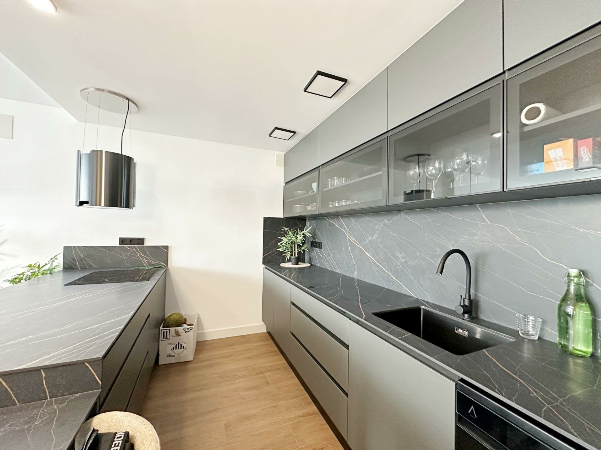 2-9-866184 3-bedroom House In Torrevieja, Spain (180 M²)