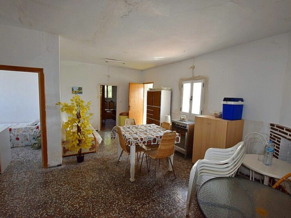 3-bedroom Villa In Albatera, Spain (100 M²)