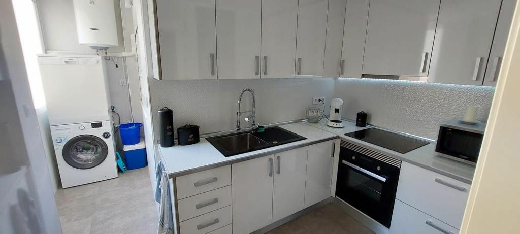 3-bedroom Apartment In Torrevieja, Spain (115 M²)