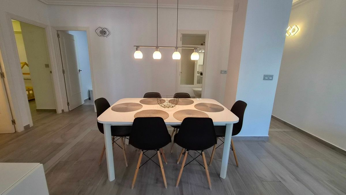 3-bedroom Apartment In Torrevieja, Spain (117 M²)