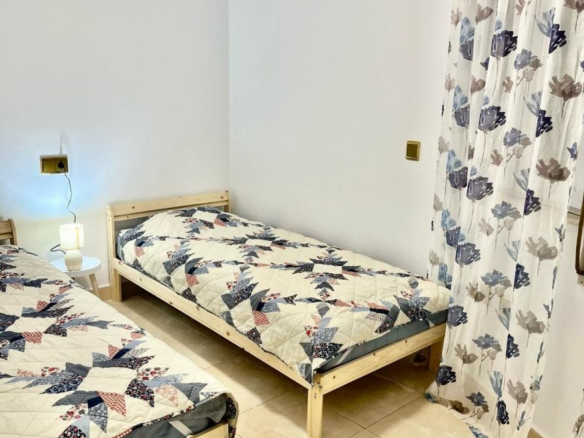 2-bedroom Apartment In Torrevieja, Spain (79 M²)