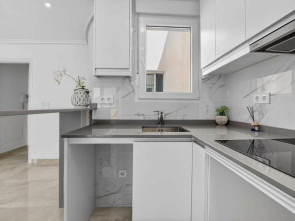 2-bedroom Apartment In Torrevieja, Spain (74 M²)