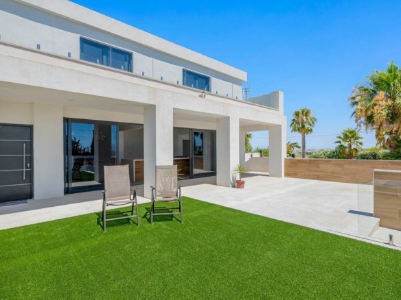 8-bedroom Country House In Los Montesinos, Spain (790 M²)
