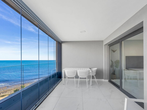 2-bedroom Apartment In Orihuela Costa, Spain (122 M²)