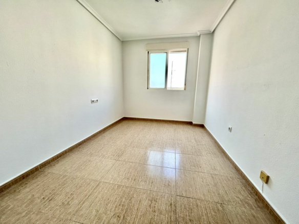 2-bedroom Apartment In Torrevieja, Spain (70 M²)