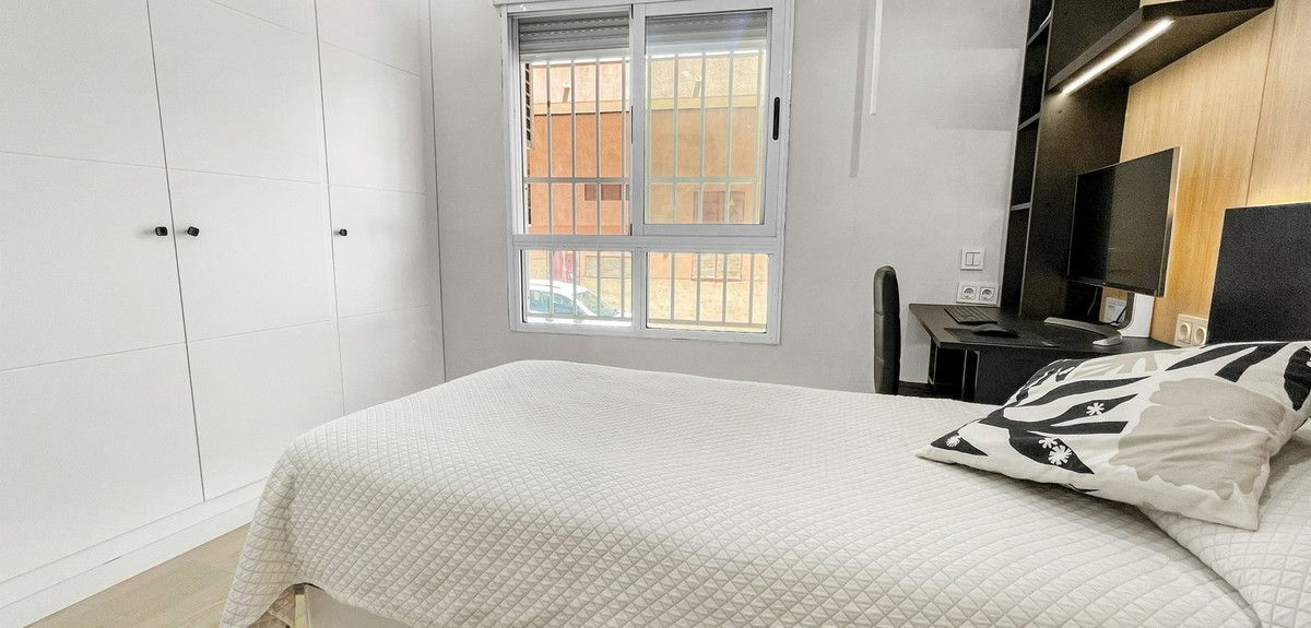 3-bedroom Apartment In Torrevieja, Spain (108 M²)